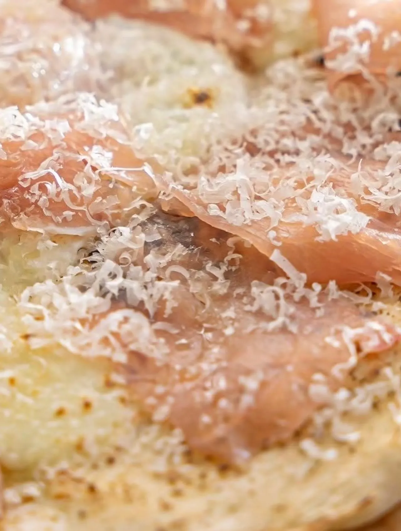 お店の前のお花たちが色鮮やかに復活いたしました🌸🌺🌼🌻。